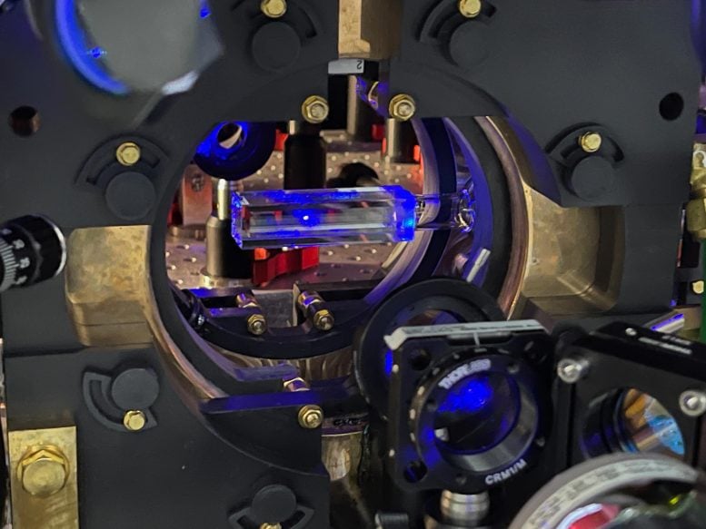 Glass Cell With Strontium Gas Cloud